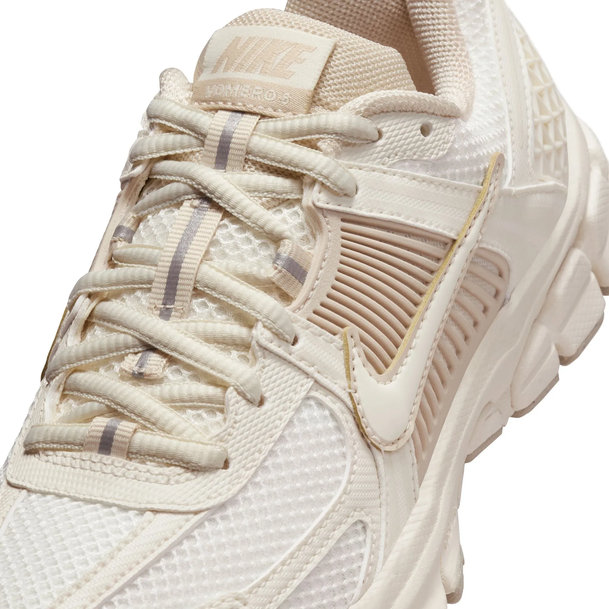 Grade School Nike Vomero 5 Pale Ivory Pale Ivory Pale Ivory HF6998-101